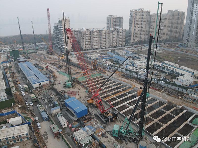 二七过江通道项目明挖区间段B1-B20轴线段及车站段全段底板完成砼浇筑施工！